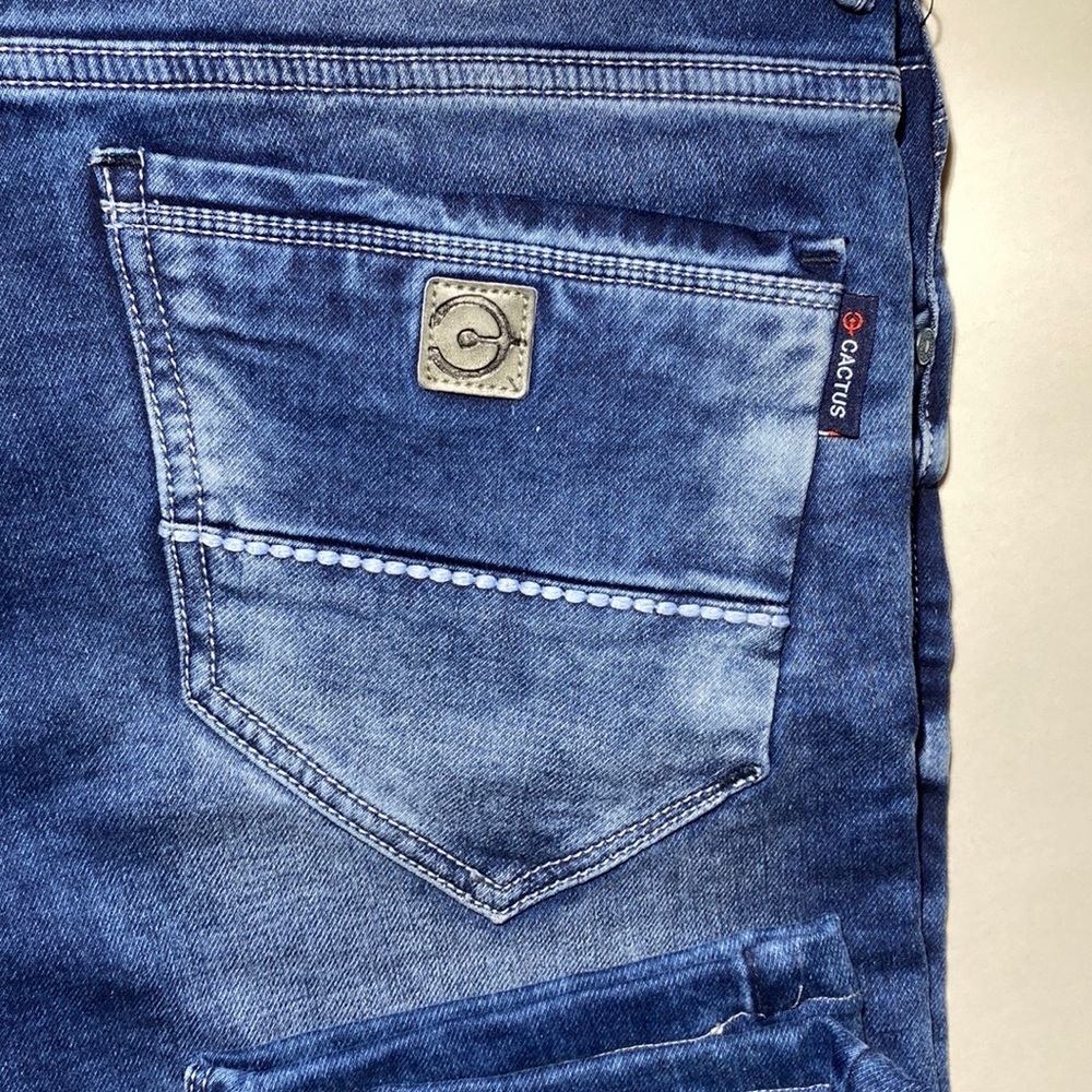 Cactus Jeans - Picture 4 of 8